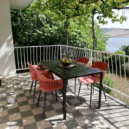 Apartment Maks Kraljevica