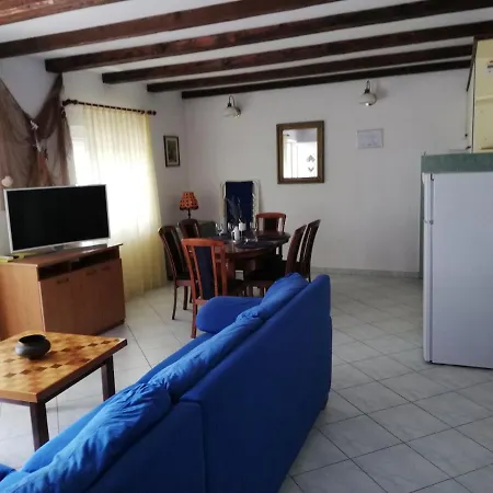 Apartment Maks