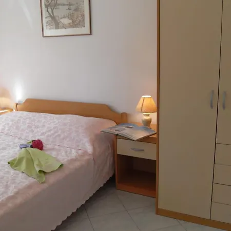 Apartament Maks *